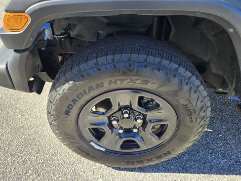 Used 2024 Jeep Wrangler Sport image 16