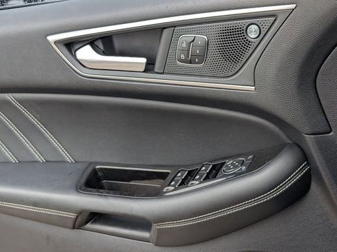 Used 2019 Ford Edge ST w/ Equipment Group 401A AWD/4WD image 23
