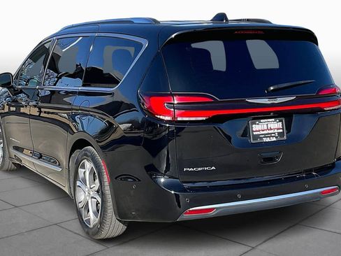 Used 2024 Chrysler Pacifica Pinnacle image 10