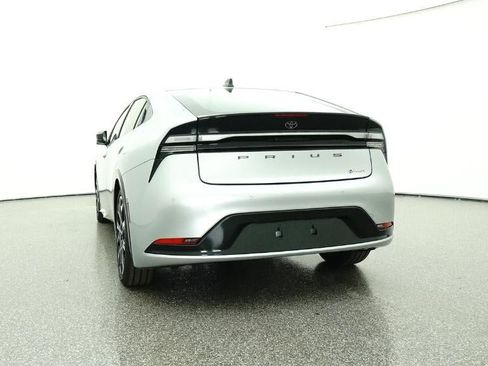 New 2026 Toyota Prius Plug-In Hybrid FWD image 22