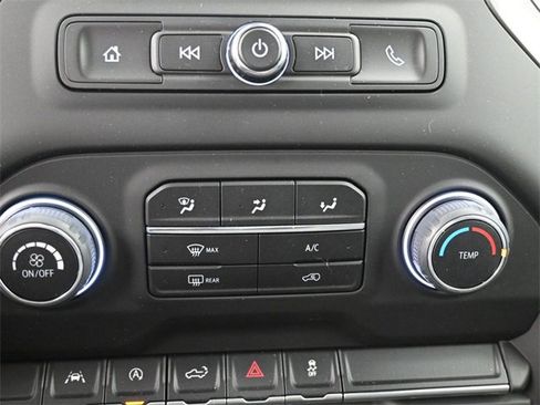 Used 2022 Chevrolet Silverado 1500 Custom image 23