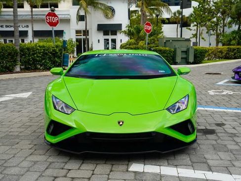 Used 2021 Lamborghini Huracan EVO RWD image 4