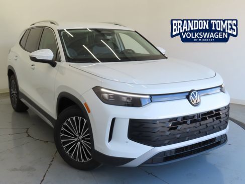 New 2025 Volkswagen Tiguan S image 1