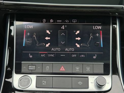 Used 2023 Audi Q7 2.0T Premium w/ Convenience Package AWD/4WD image 17