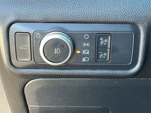 Used 2022 Ford Explorer XLT w/ Equipment Group 202A image 30