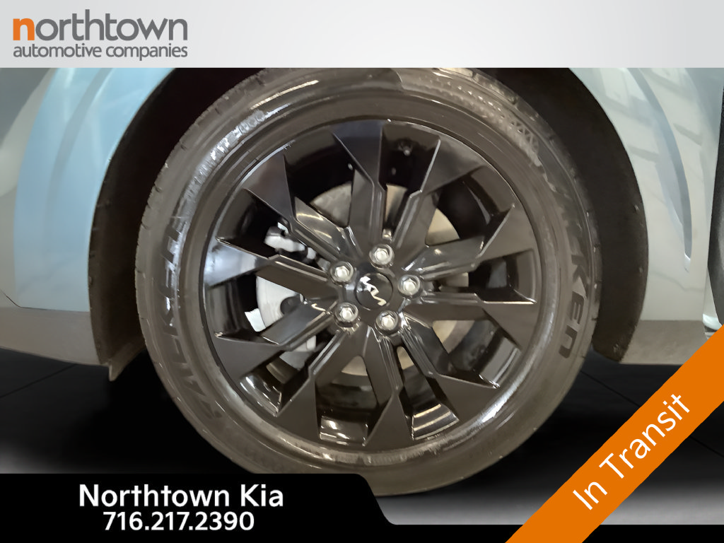 Certified 2023 Kia Carnival SX FWD image 33