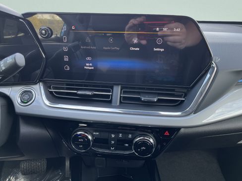 New 2026 Chevrolet Trax LT image 27