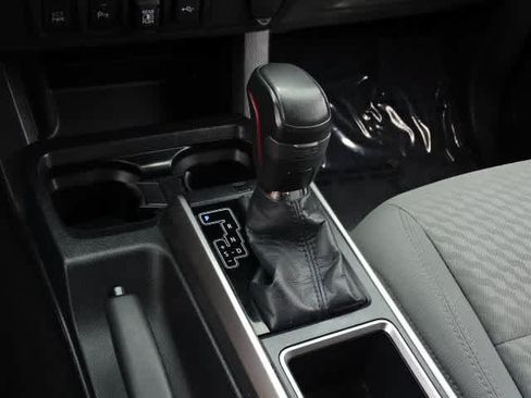 Certified 2021 Toyota Tacoma SR5 RWD image 31