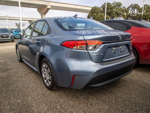 Used 2025 Toyota Corolla LE image 10