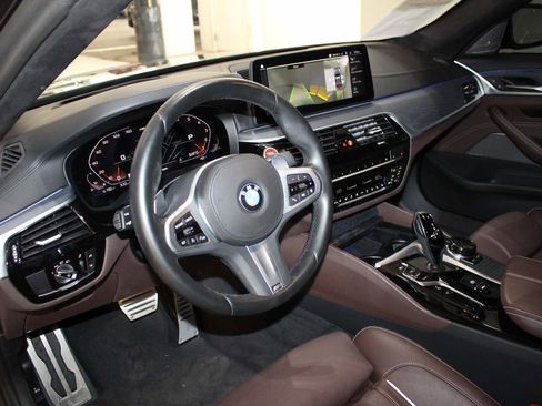 Certified 2023 BMW M550i xDrive w/ Dynamic Handling Package image 11