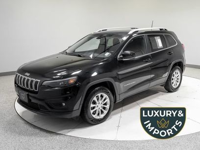 Used 2019 Jeep Cherokee Latitude w/ Popular Appearance Group