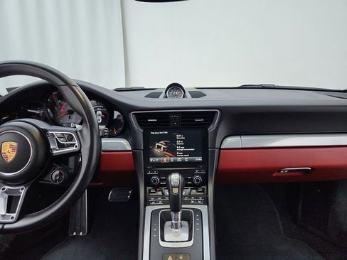 Used 2017 Porsche 911 Carrera 4S image 26