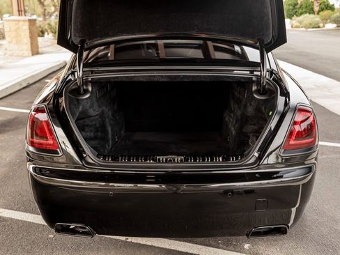 Used 2018 Rolls-Royce Wraith image 23