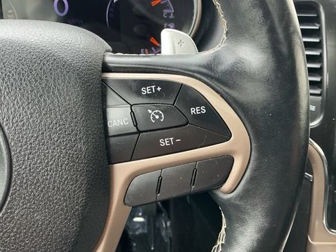 Used 2017 Jeep Grand Cherokee Limited w/ Luxury Group II AWD/4WD image 24