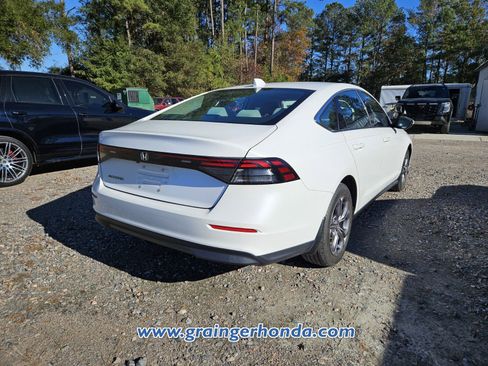 Certified 2023 Honda Accord EX image 7