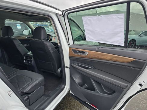 New 2026 Volkswagen Atlas SE AWD/4WD image 37