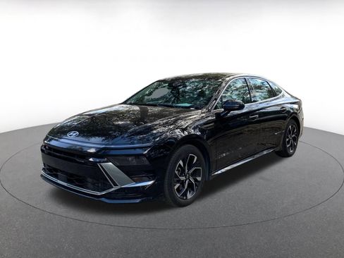 Used 2025 Hyundai Sonata SEL image 3