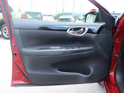 Used 2019 Nissan Sentra SV FWD image 10