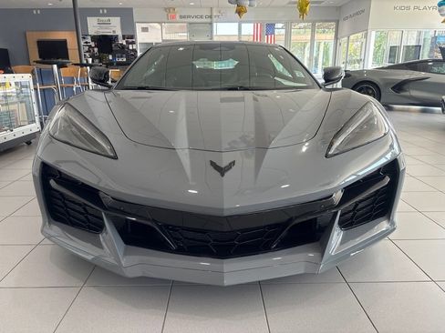 Used 2025 Chevrolet Corvette Z06 RWD image 17