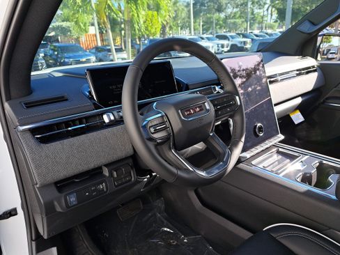 New 2026 GMC Sierra EV Elevation image 19