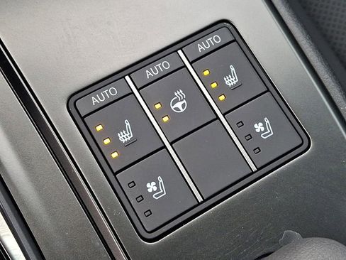 Used 2025 Lexus UX 300h AWD image 24