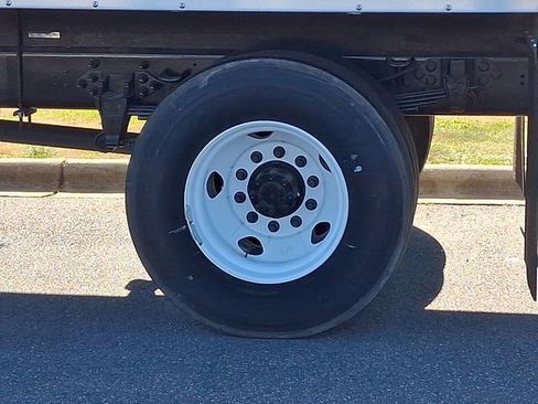 Used 2023 Ford F650 2WD Regular Cab Super Duty image 8