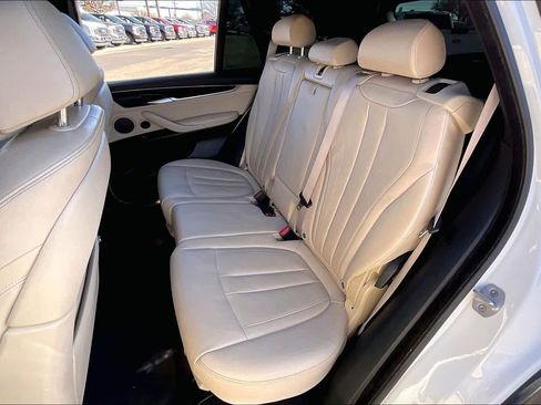 Used 2017 BMW X5 xDrive35d image 19