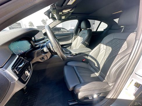 Used 2022 BMW 530i w/ M Sport Package image 13