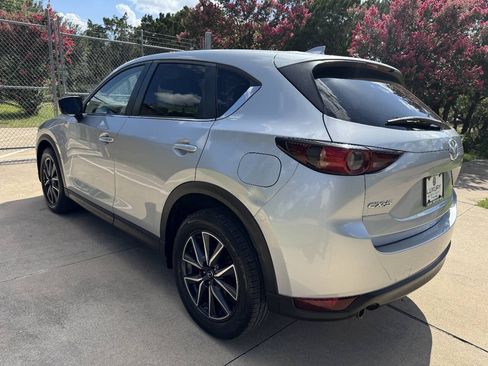 Used 2018 MAZDA CX-5 Touring w/ Preferred Equipment Package FWD image 8
