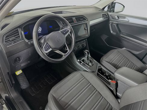 Used 2024 Volkswagen Tiguan S image 30