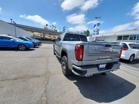 Used 2023 GMC Sierra 1500 AT4 w/ AT4 Premium Package AWD/4WD image 6
