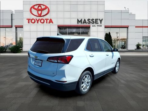 Used 2024 Chevrolet Equinox LT FWD image 3