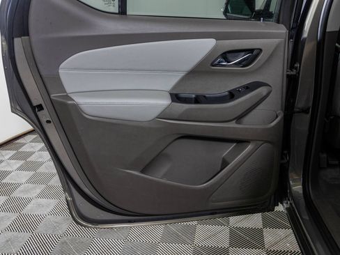 Used 2018 Chevrolet Traverse LT FWD image 43