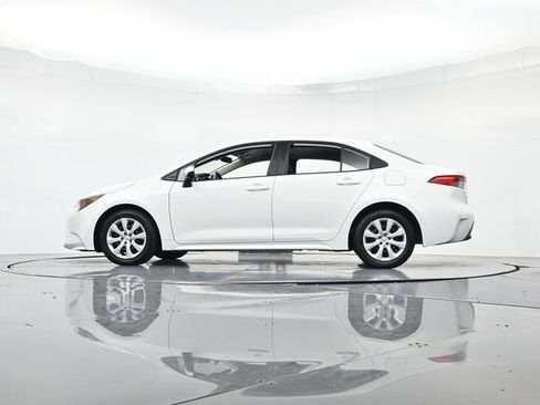 Used 2024 Toyota Corolla LE FWD image 38