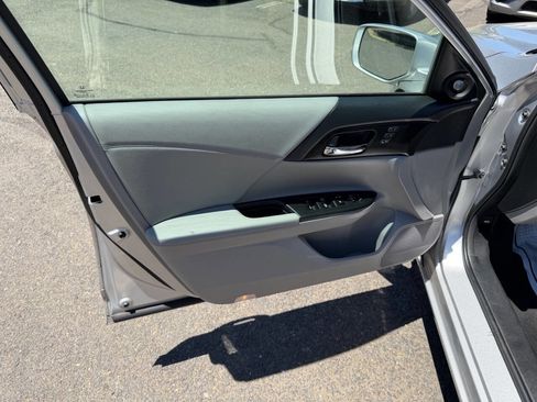 Used 2013 Honda Accord EX-L image 10