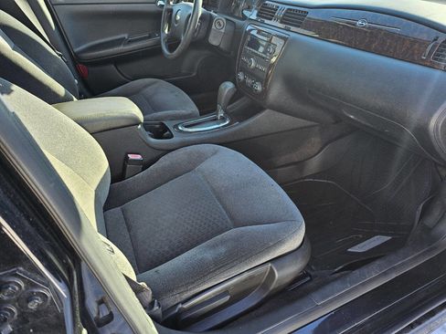 Used 2015 Chevrolet Impala LT w/ LT Sunroof Package image 7