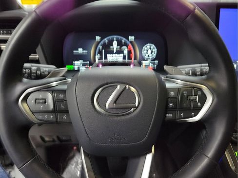 Used 2024 Lexus GX 550 w/ Accessory Package (Z1) AWD/4WD image 19