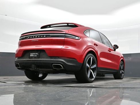 Certified 2024 Porsche Cayenne Coupe image 37