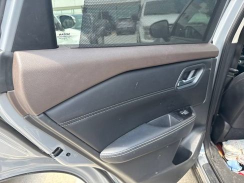 Used 2023 Nissan Rogue SL w/ SL Premium Package FWD image 38