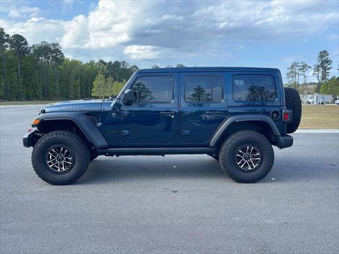 Certified 2025 Jeep Wrangler Willys image 4