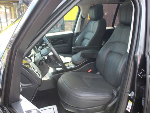 Used 2019 Land Rover Range Rover Supercharged image 15