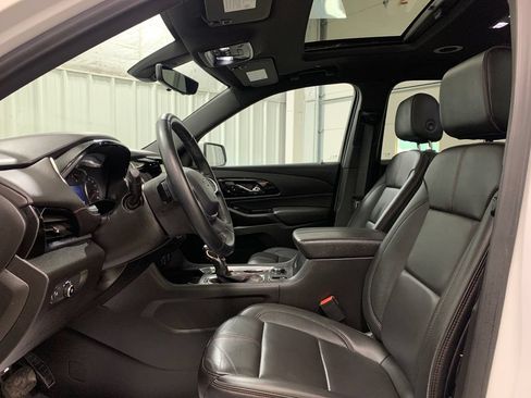 Used 2023 Chevrolet Traverse RS AWD/4WD image 16