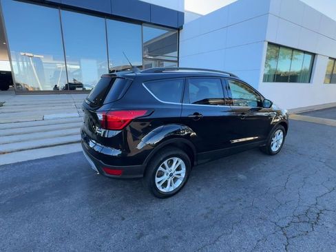 Used 2019 Ford Escape SEL image 8