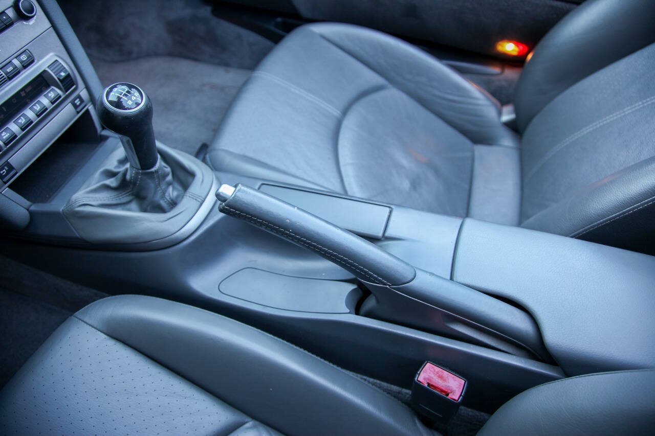 Used 2005 Porsche Boxster RWD image 37