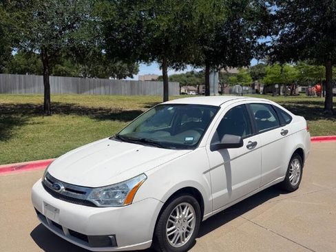 Used 2011 Ford Focus SE w/ 201A Rapid Spec Order Code FWD image 1