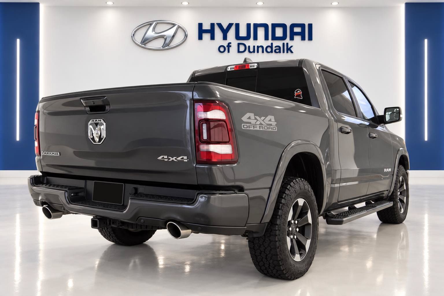 Used 2019 RAM 1500 Laramie AWD/4WD image 4