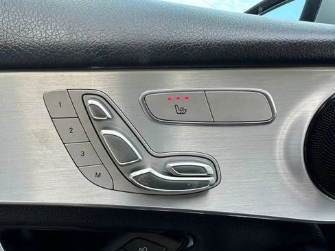 Used 2019 Mercedes-Benz GLC 300 w/ Parking Assistance Package image 43