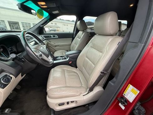 Used 2012 Ford Explorer XLT image 16