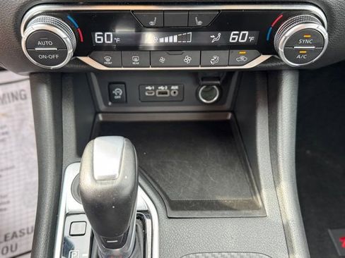 Used 2025 Nissan Sentra SR FWD image 18