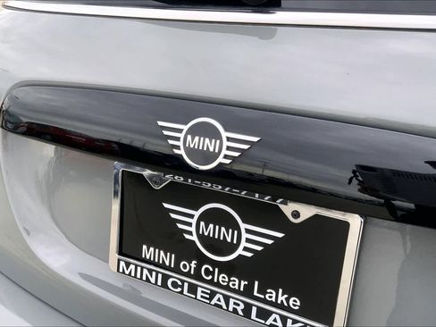 Used 2021 MINI Cooper 4-Door Hardtop image 30